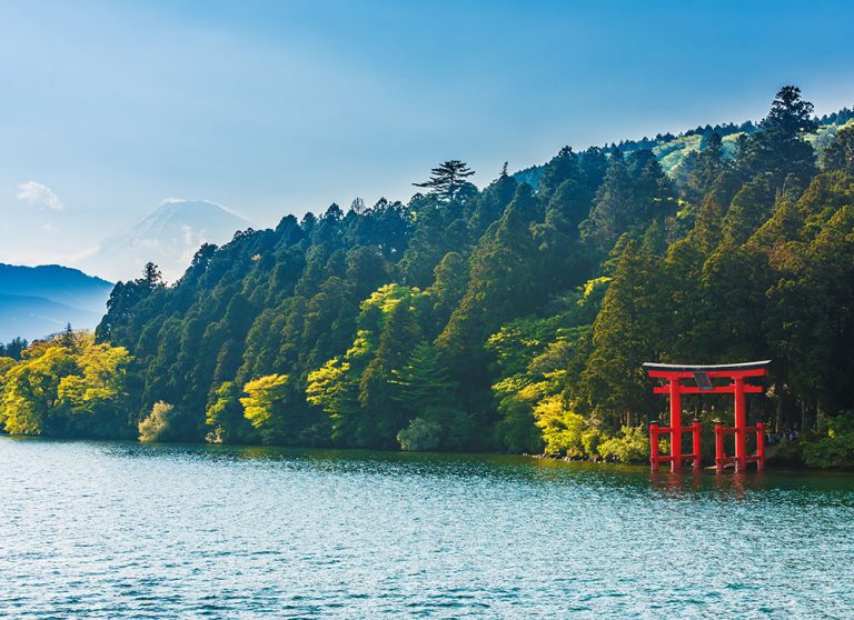 Featured in "Japan Tour: Rich History & Culture" by Jaya Travel & Tours, this image shows the Heiwa no Torii gate located on Lake Ashinoko in Tokyo.